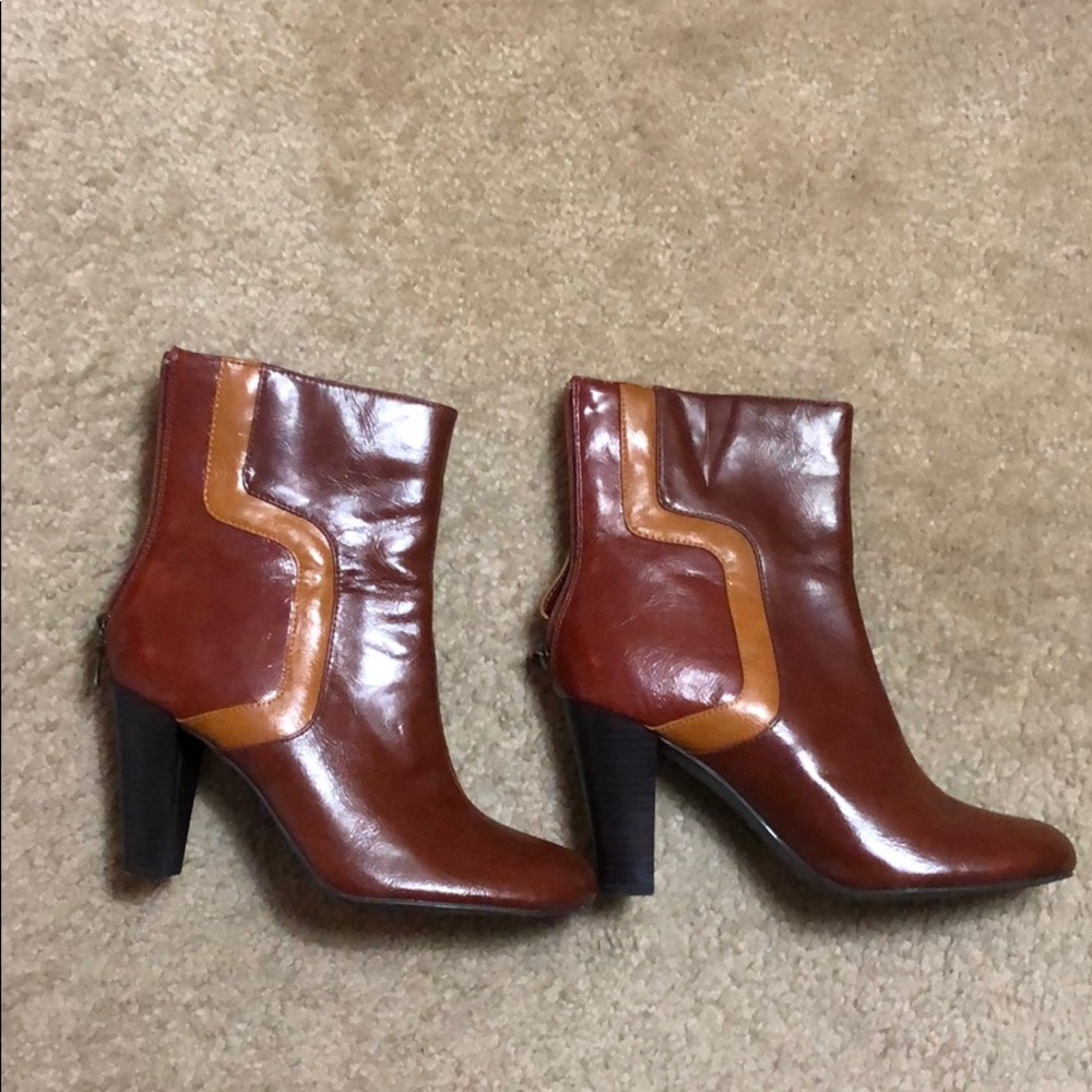 Women’s ankle boots size 8